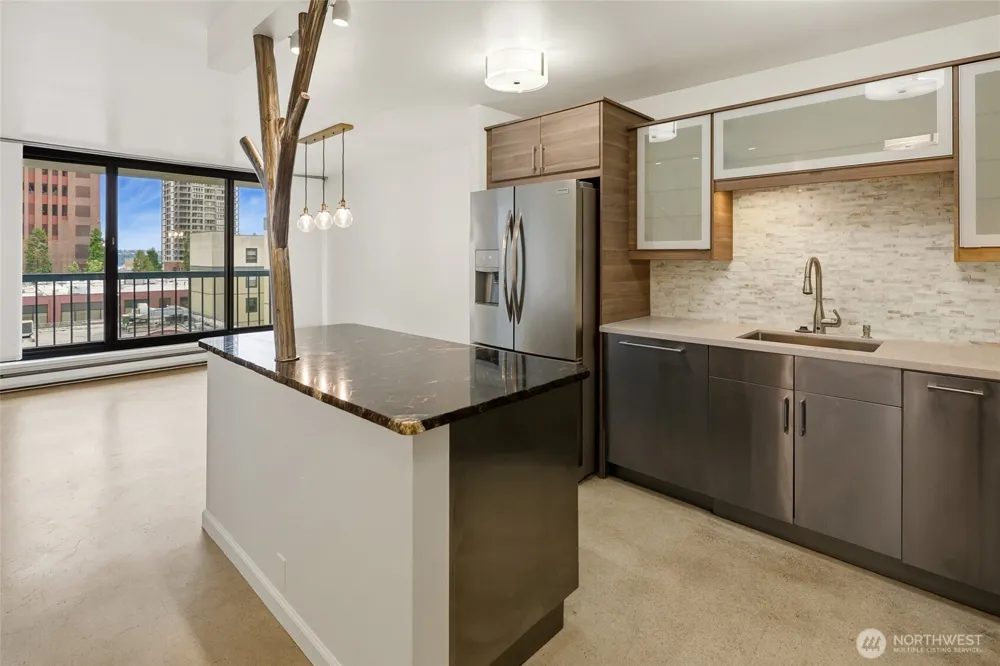 2100 3rd Avenue #602 Seattle, WA 98121