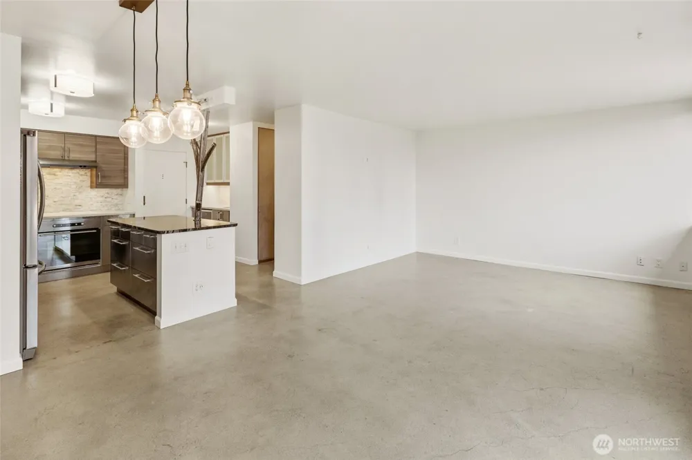 2100 3rd Avenue #602 Seattle, WA 98121