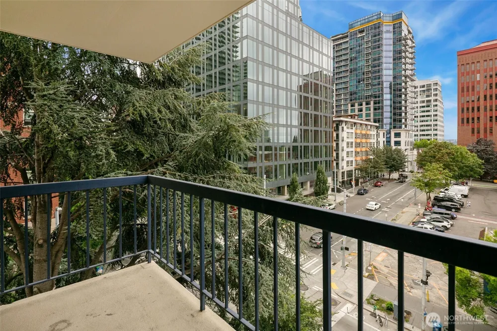 2100 3rd Avenue #602 Seattle, WA 98121