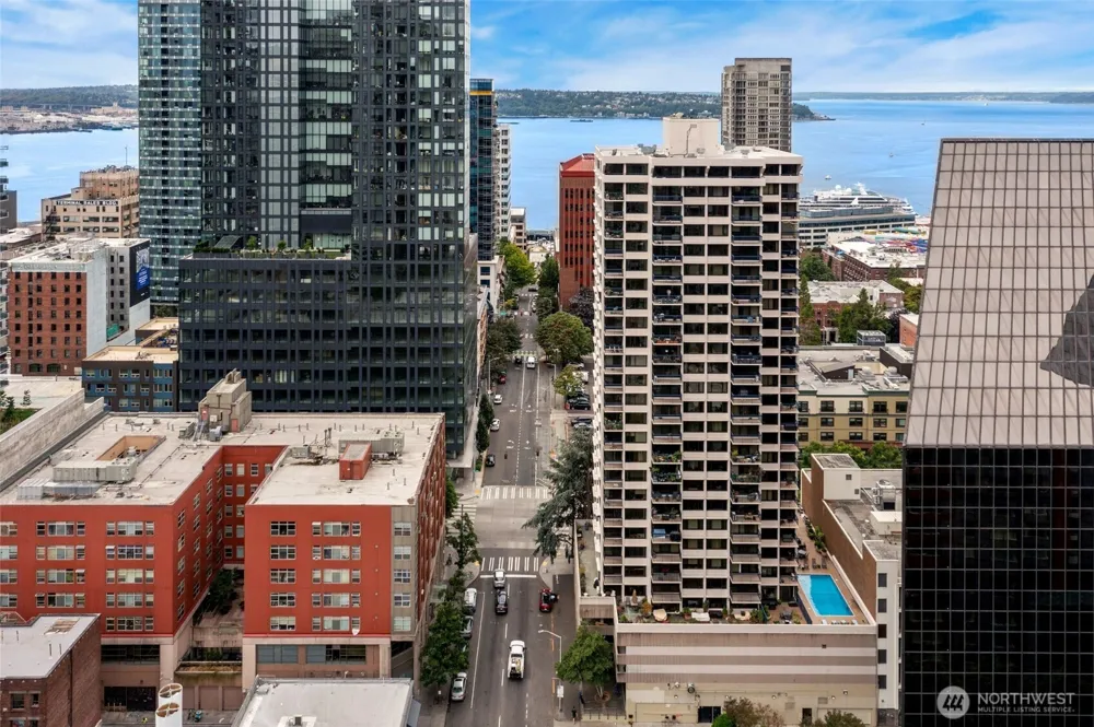 2100 3rd Avenue #602 Seattle, WA 98121