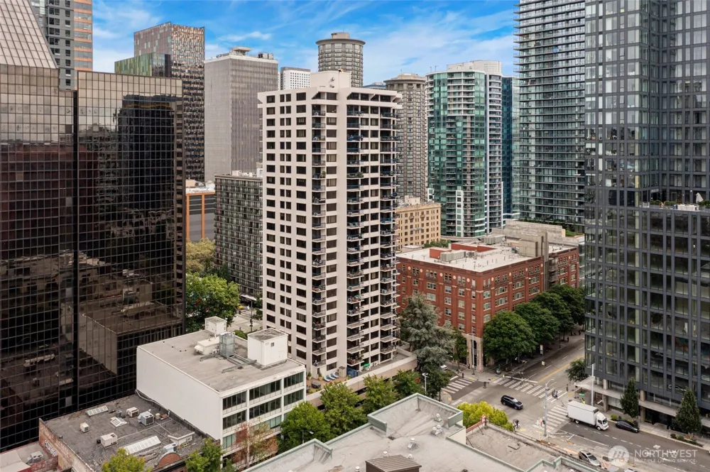 2100 3rd Avenue #602 Seattle, WA 98121