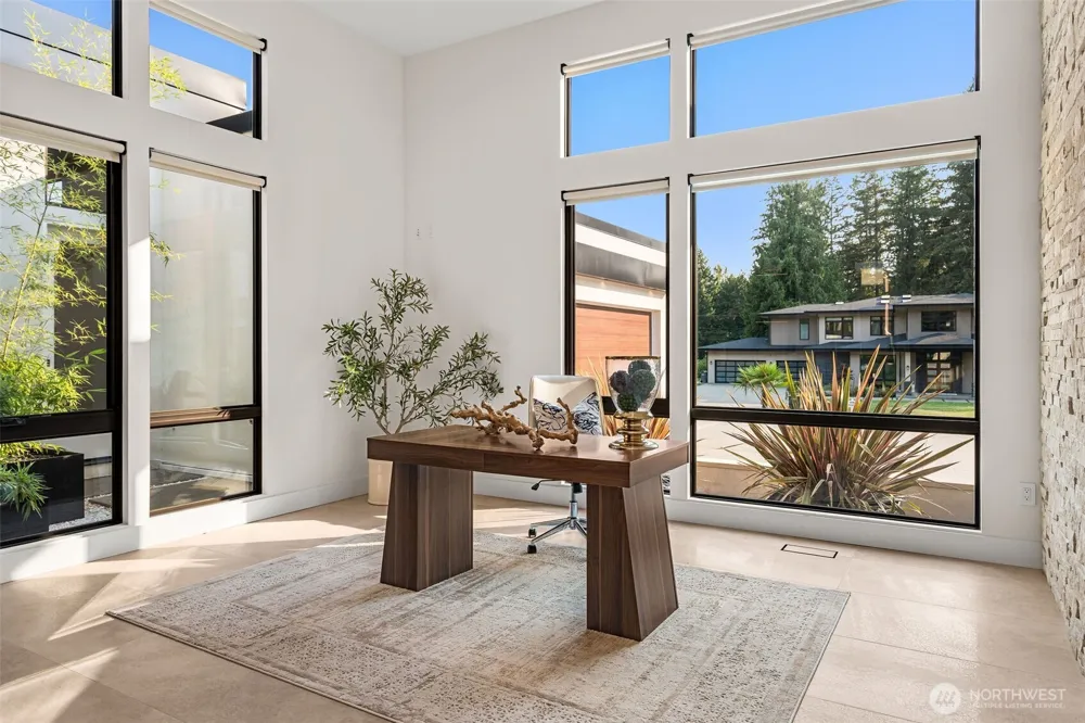 23680 NE 39th Place Redmond, WA 98053