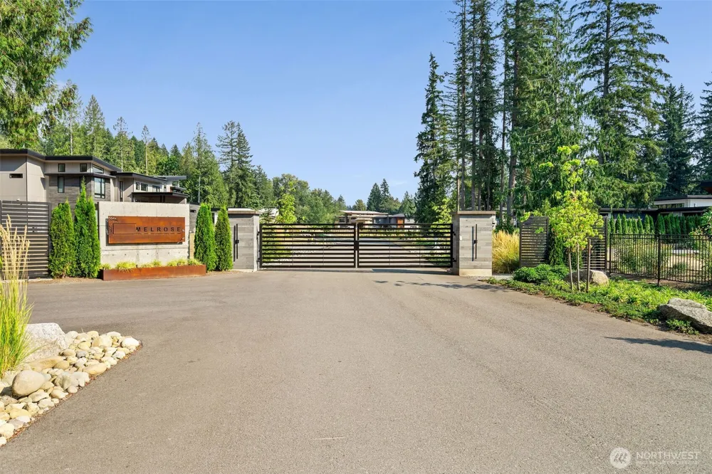 23680 NE 39th Place Redmond, WA 98053