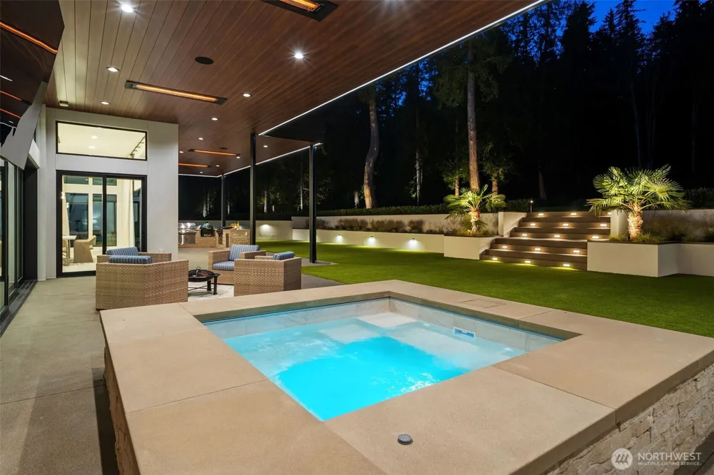23680 NE 39th Place Redmond, WA 98053