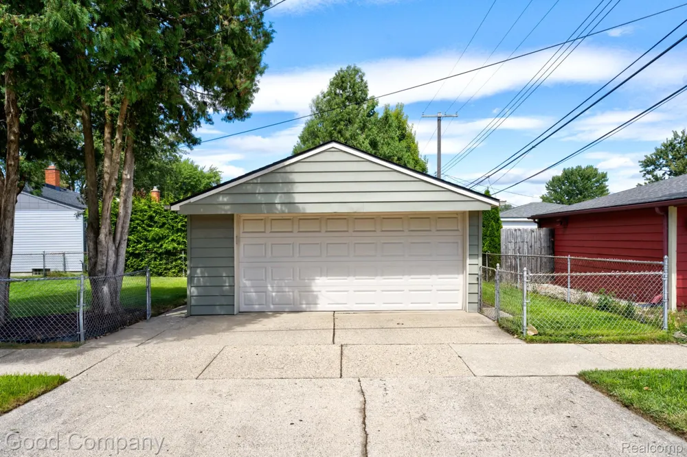 28704 Townley Street Madison Heights City, MI 48071