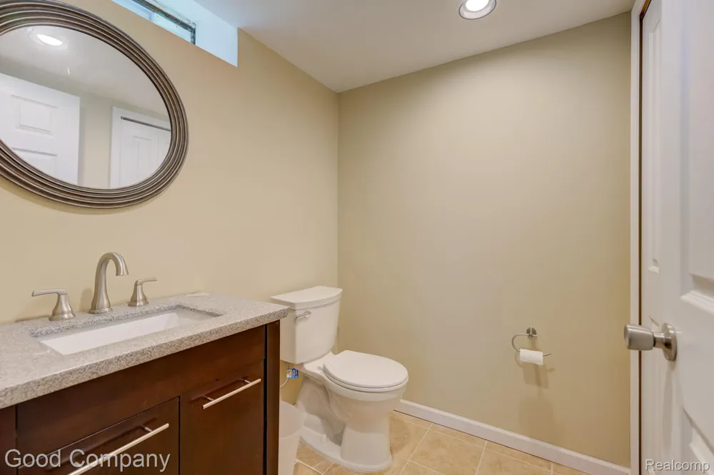 28704 Townley Street Madison Heights City, MI 48071