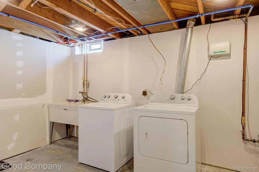 28704 Townley Street Madison Heights City, MI 48071