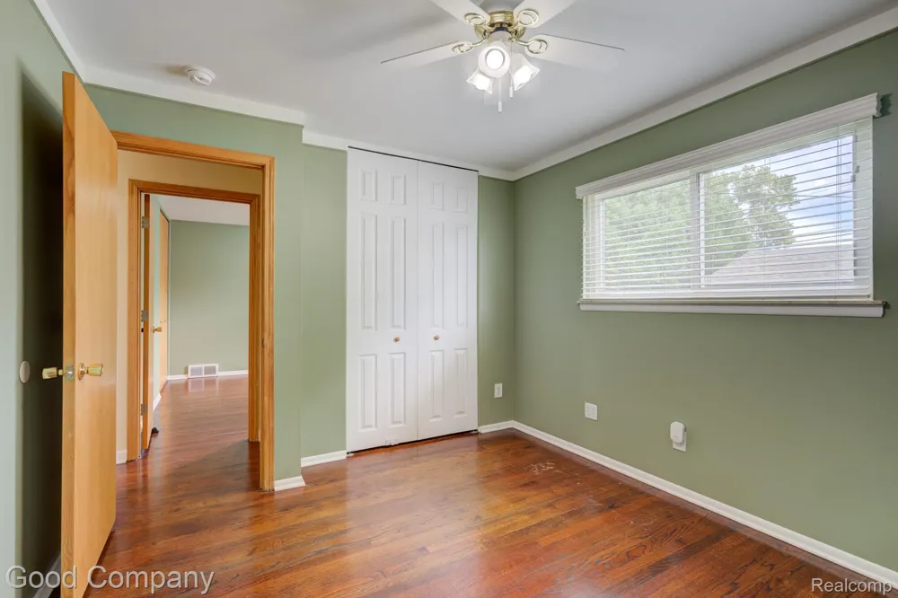 28704 Townley Street Madison Heights City, MI 48071