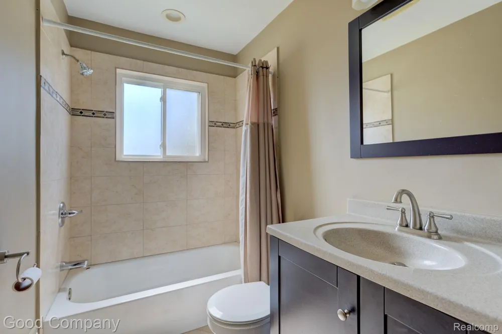 28704 Townley Street Madison Heights City, MI 48071