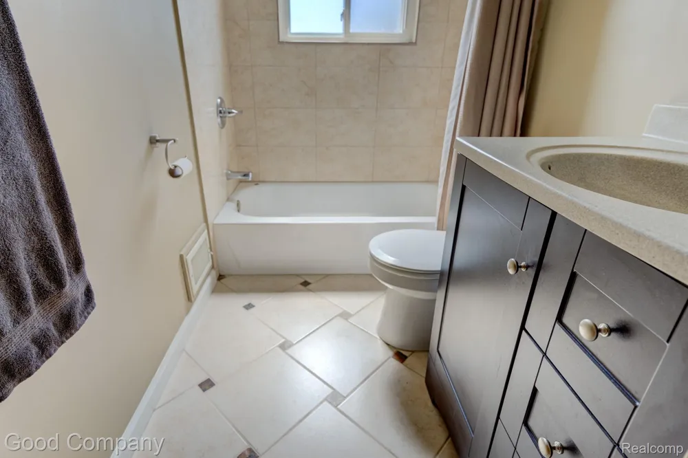 28704 Townley Street Madison Heights City, MI 48071