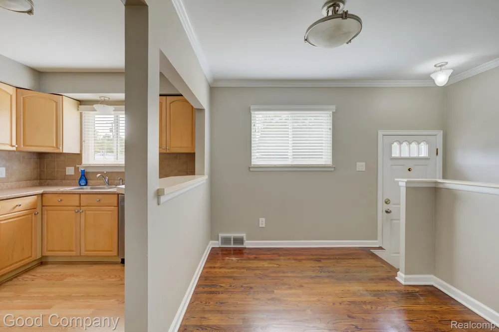 28704 Townley Street Madison Heights City, MI 48071