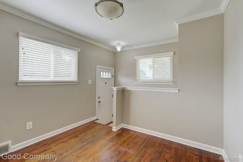 28704 Townley Street Madison Heights City, MI 48071