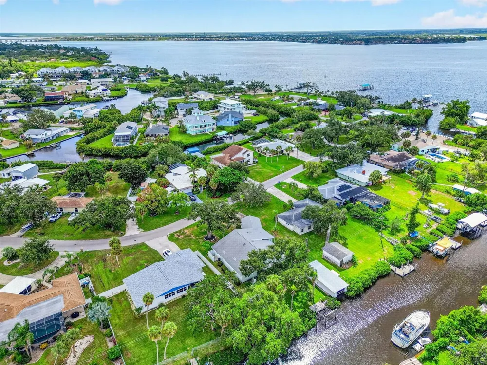 341 SHORE DRIVE Ellenton, FL 34222
