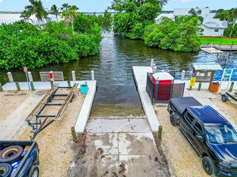 341 SHORE DRIVE Ellenton, FL 34222