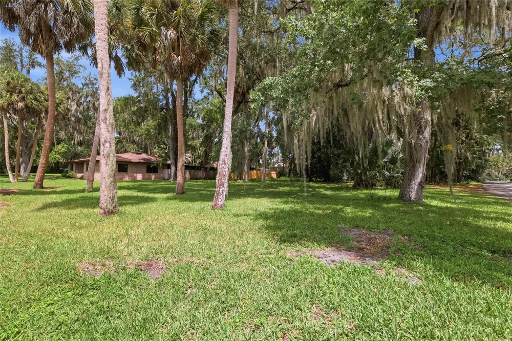 815 S 9TH STREET Leesburg, FL 34748