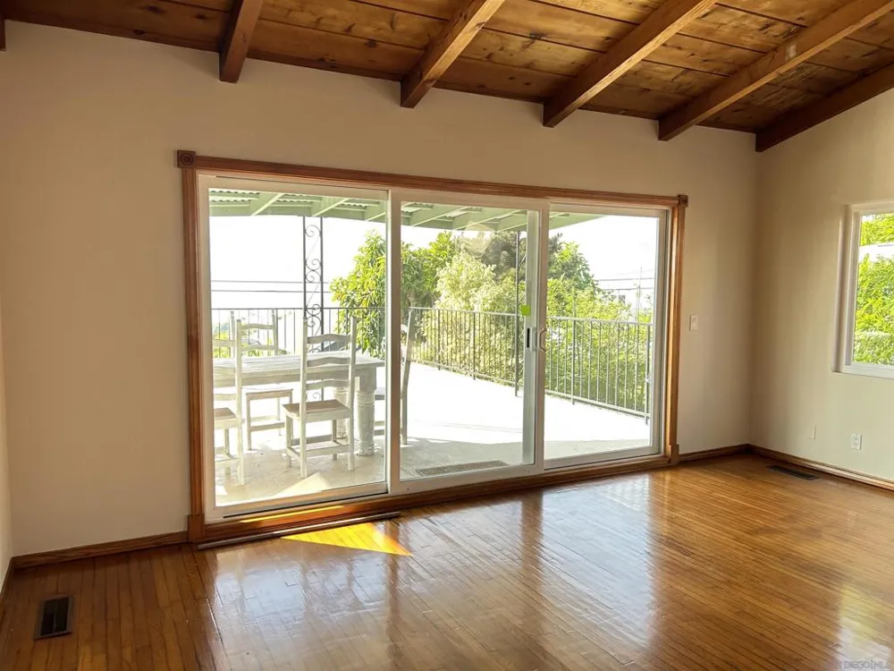 2420 OXFORD AVE. A Cardiff by the Sea, CA 92007