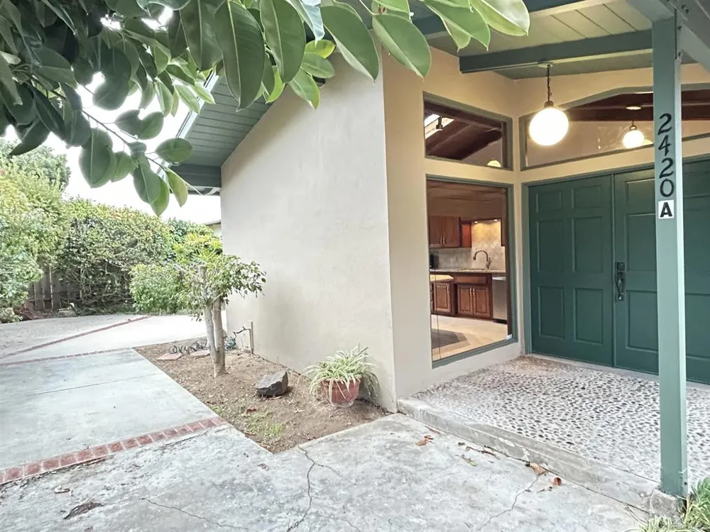 2420 OXFORD AVE. A Cardiff by the Sea, CA 92007