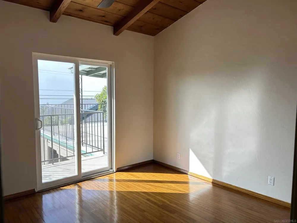 2420 OXFORD AVE. A Cardiff by the Sea, CA 92007