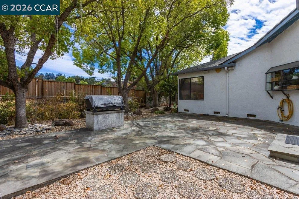 395 Marti Marie Dr Martinez, CA 94553