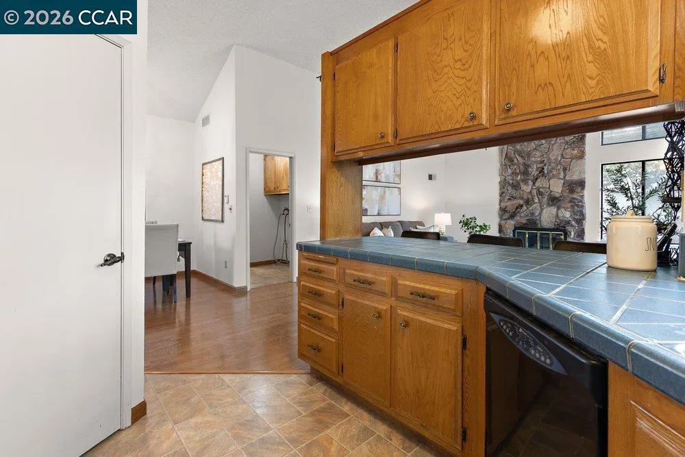 395 Marti Marie Dr Martinez, CA 94553