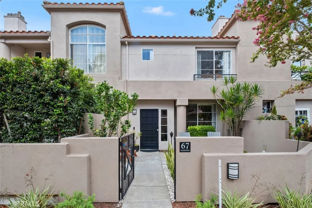 67 Tradewinds Aliso Viejo, CA 92656