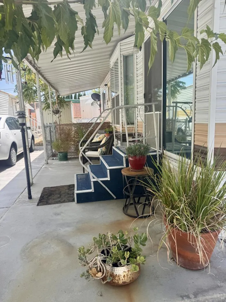 7484 Kickapoo Trail Yucca Valley, CA 92284