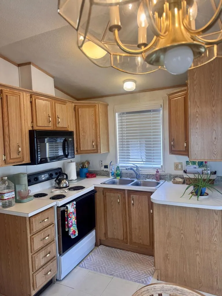 7484 Kickapoo Trail Yucca Valley, CA 92284