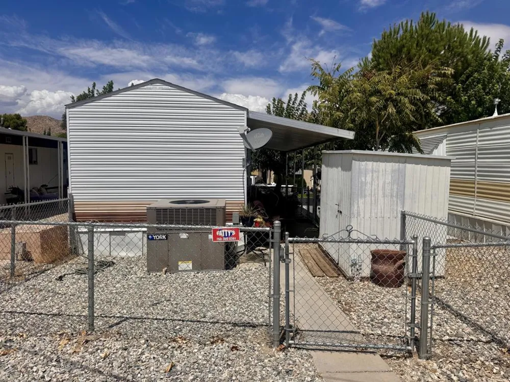 7484 Kickapoo Trail Yucca Valley, CA 92284