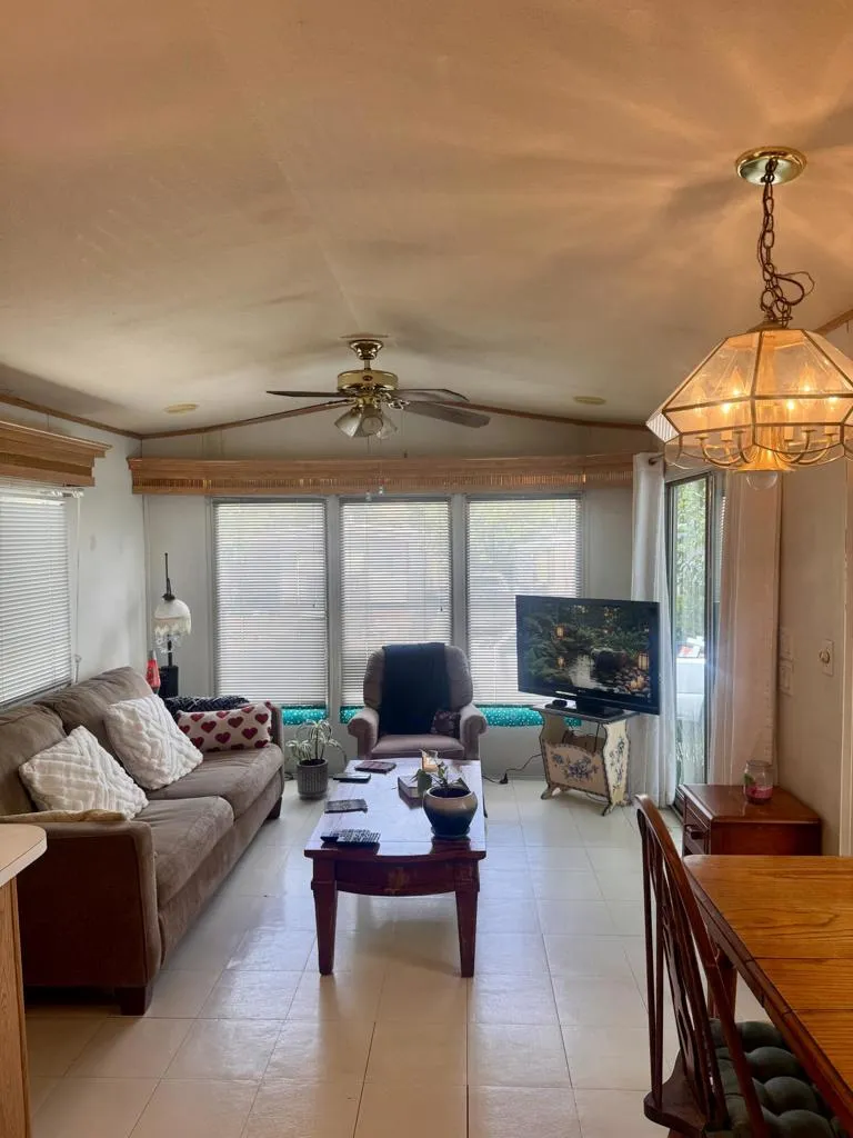 7484 Kickapoo Trail Yucca Valley, CA 92284
