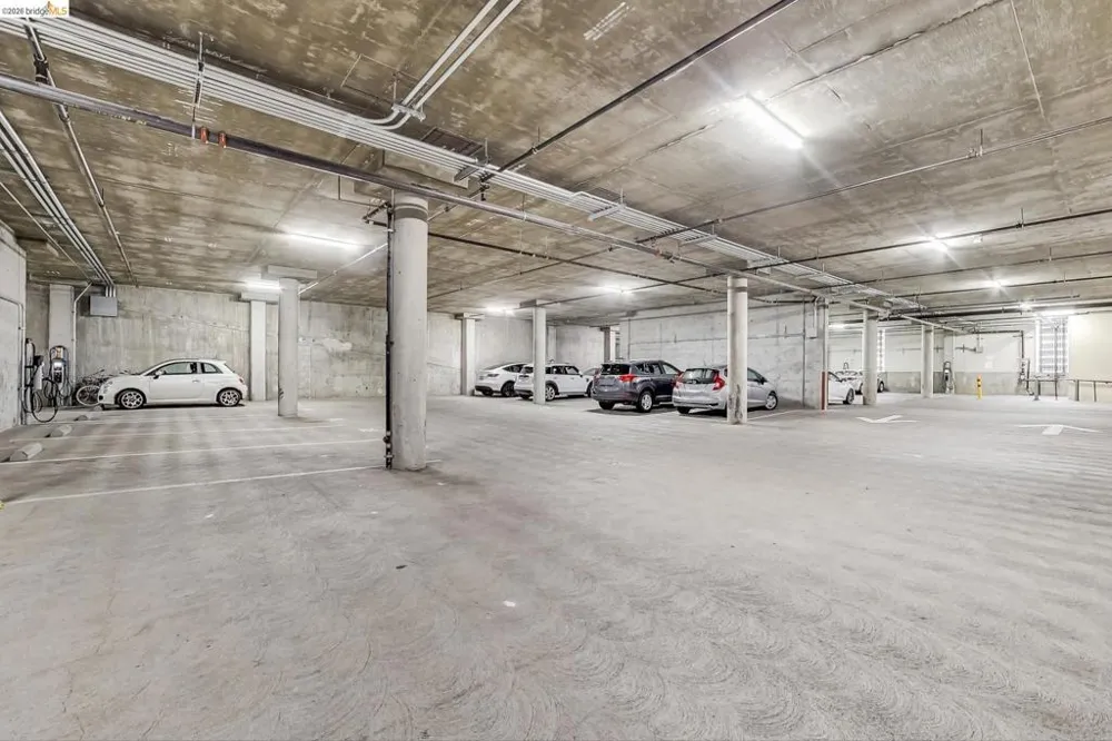 899 Clay St Oakland, CA 94607