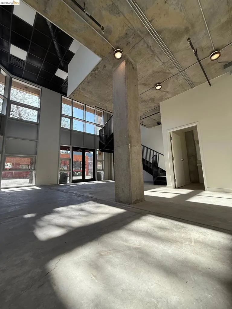 899 Clay St Oakland, CA 94607