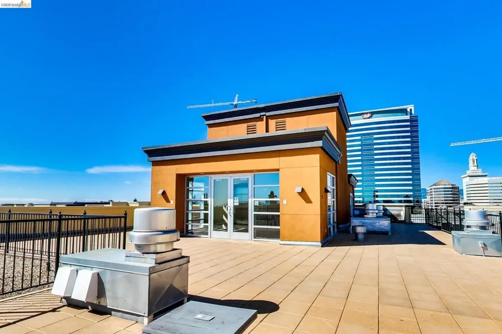 899 Clay St Oakland, CA 94607