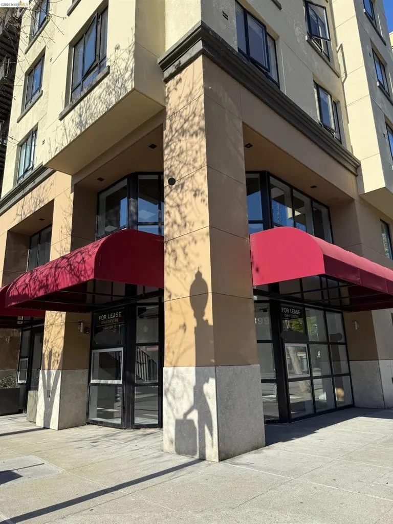 899 Clay St Oakland, CA 94607