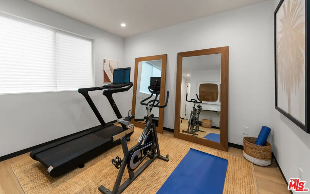 4329 Agnes Avenue Studio City, CA 91604