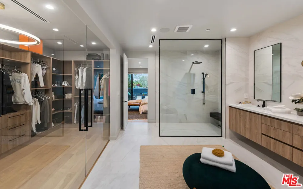 4329 Agnes Avenue Studio City, CA 91604