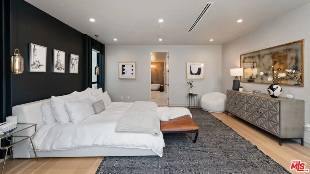 4329 Agnes Avenue Studio City, CA 91604