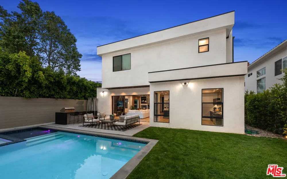 4329 Agnes Avenue Studio City, CA 91604