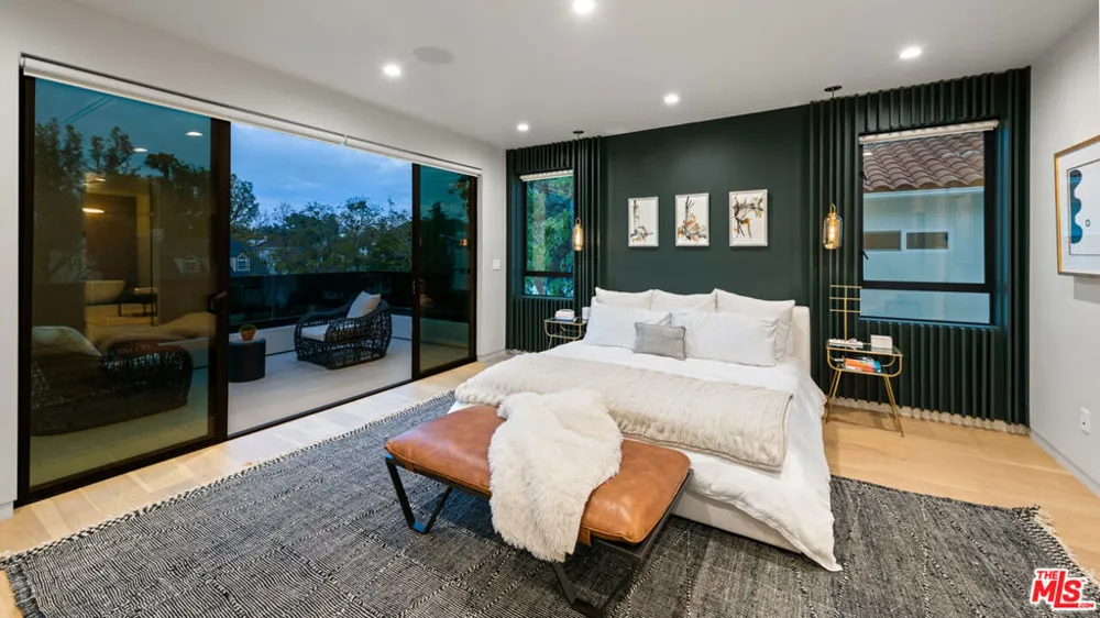 4329 Agnes Avenue Studio City, CA 91604