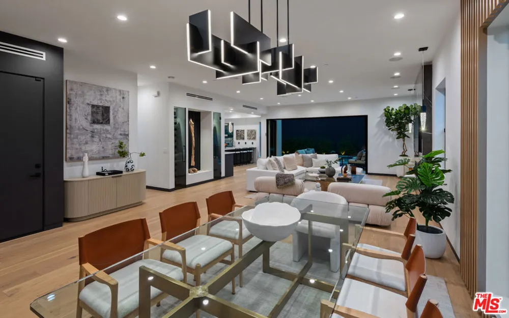 4329 Agnes Avenue Studio City, CA 91604