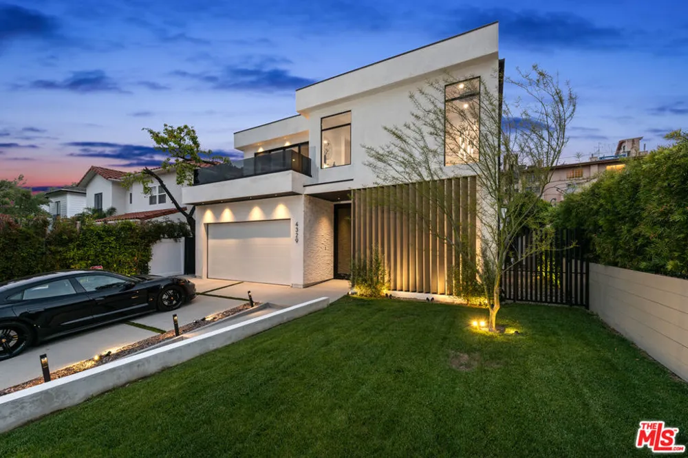 4329 Agnes Avenue Studio City, CA 91604