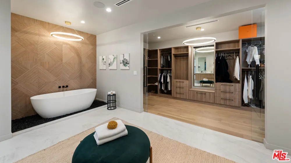 4329 Agnes Avenue Studio City, CA 91604