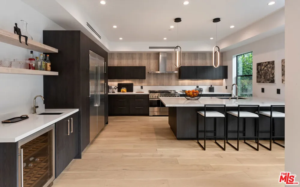 4329 Agnes Avenue Studio City, CA 91604