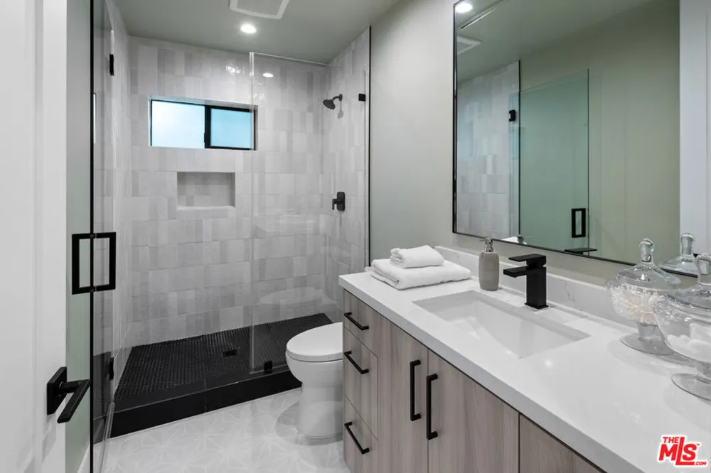 4329 Agnes Avenue Studio City, CA 91604