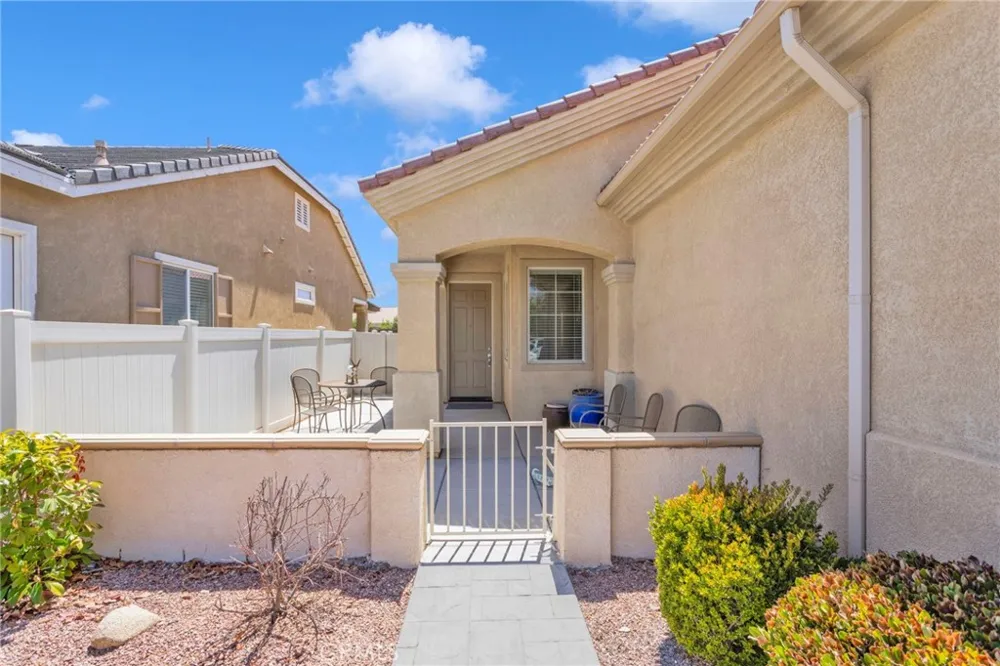 19535 Hanely Apple Valley, CA 92308