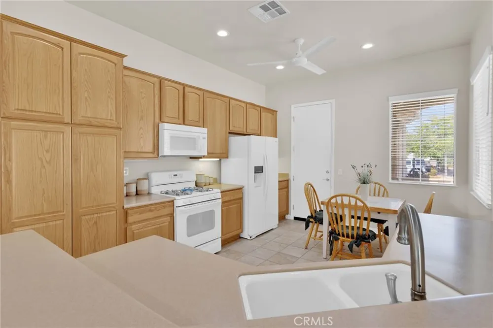 19535 Hanely Apple Valley, CA 92308