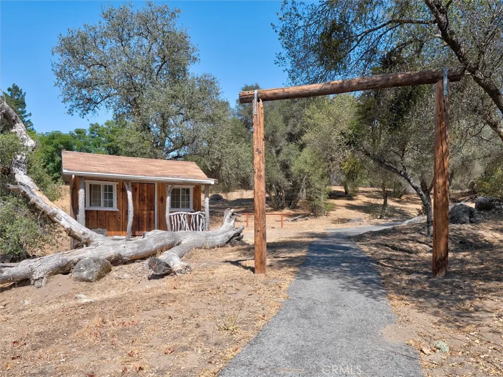 44665 Road 619 Ahwahnee, CA 93601