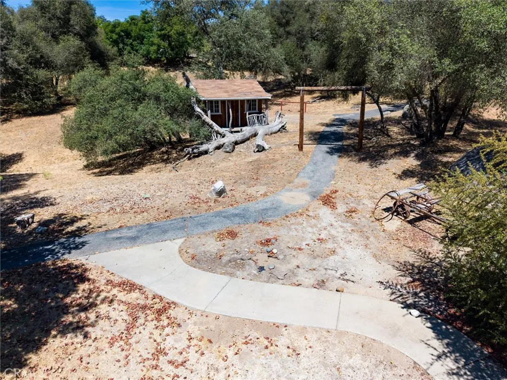 44665 Road 619 Ahwahnee, CA 93601