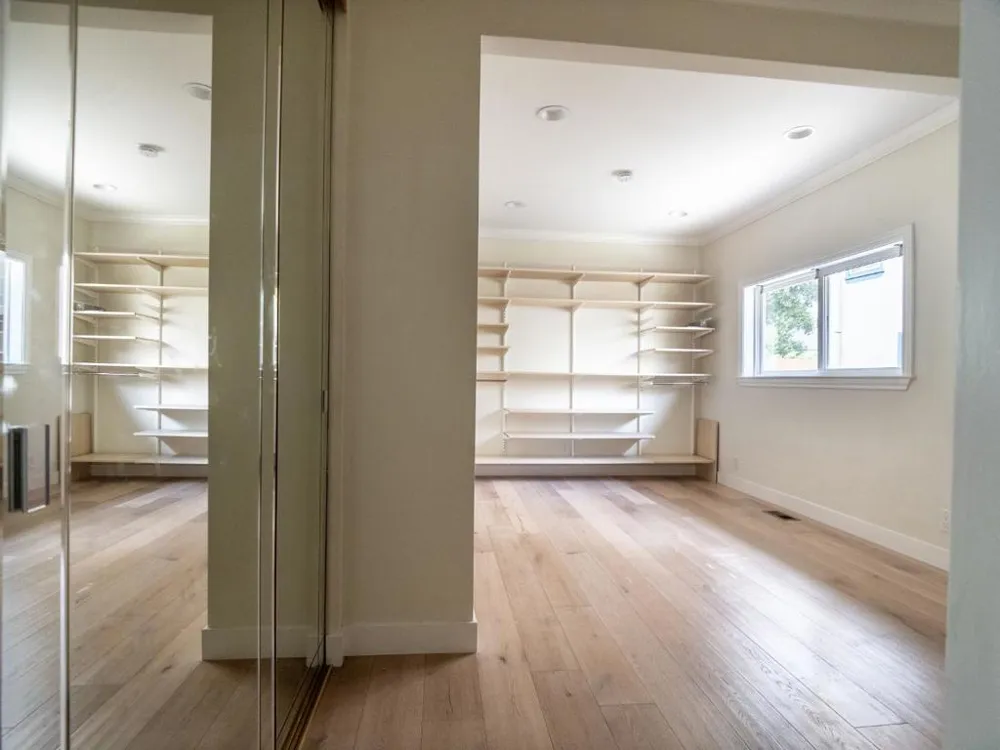 1435 Edgehill Drive Burlingame, CA 94010