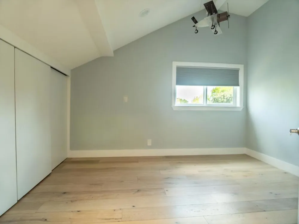 1435 Edgehill Drive Burlingame, CA 94010