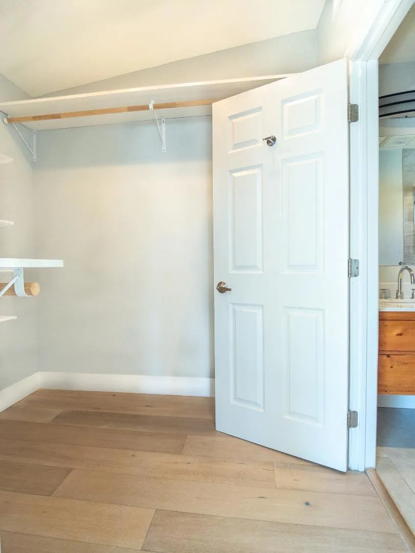 1435 Edgehill Drive Burlingame, CA 94010